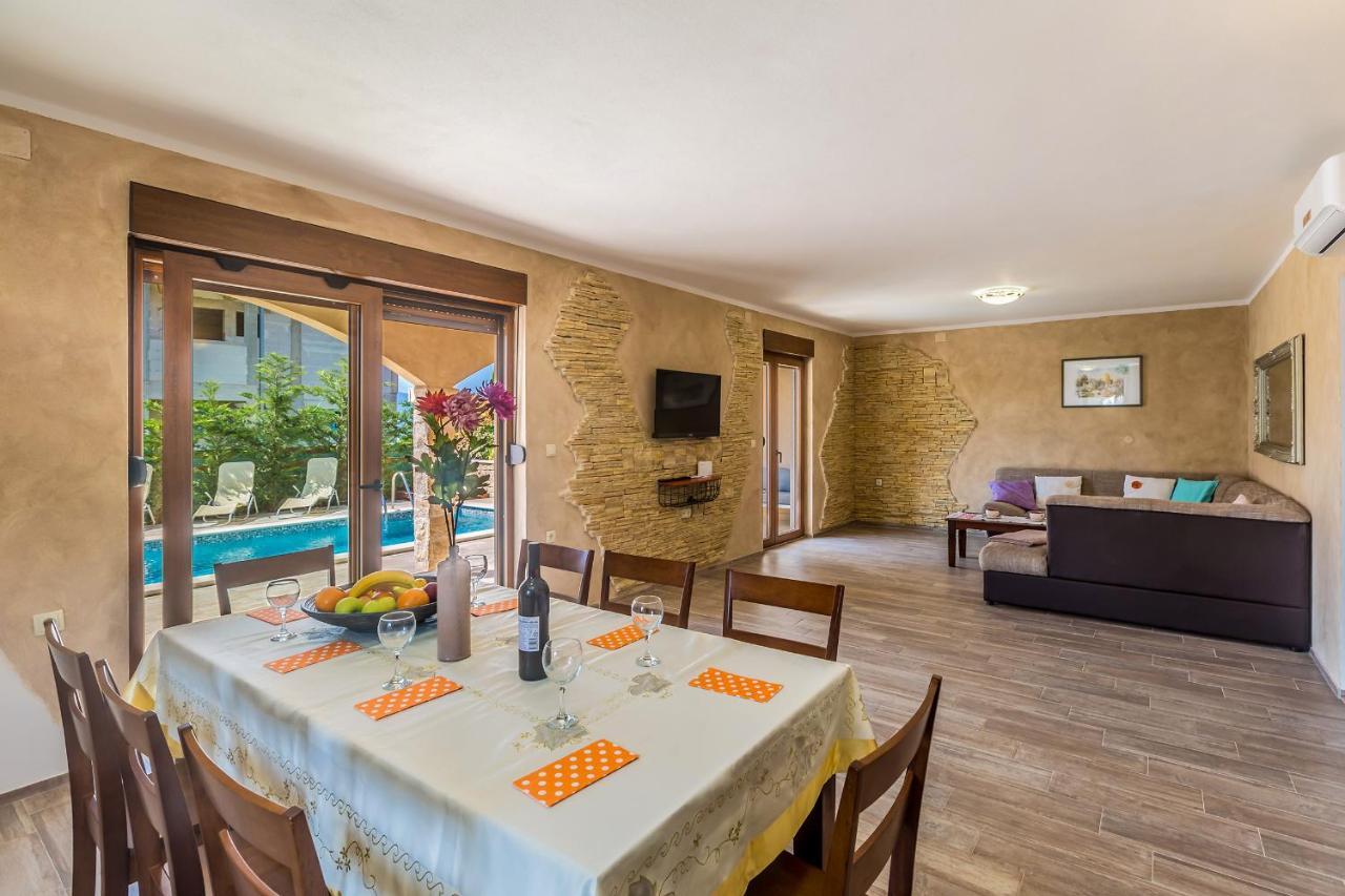 Villa Dijana East Linardići Eksteriør billede