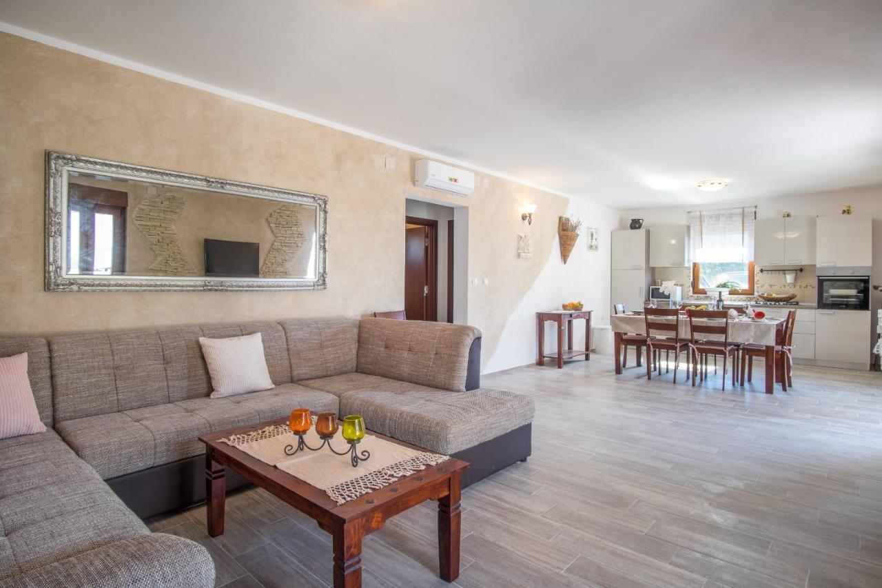 Villa Dijana East Linardići Eksteriør billede