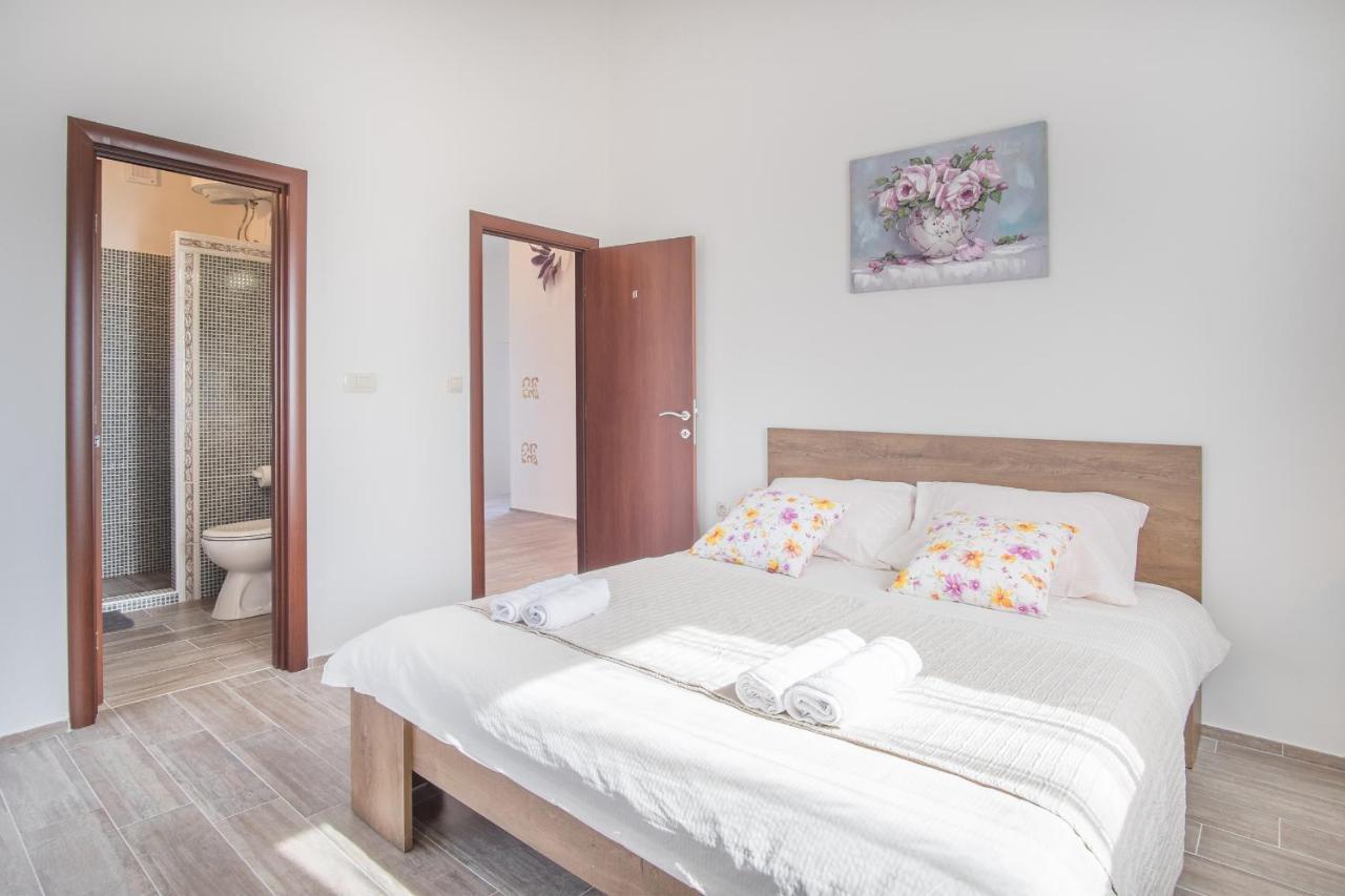 Villa Dijana East Linardići Eksteriør billede